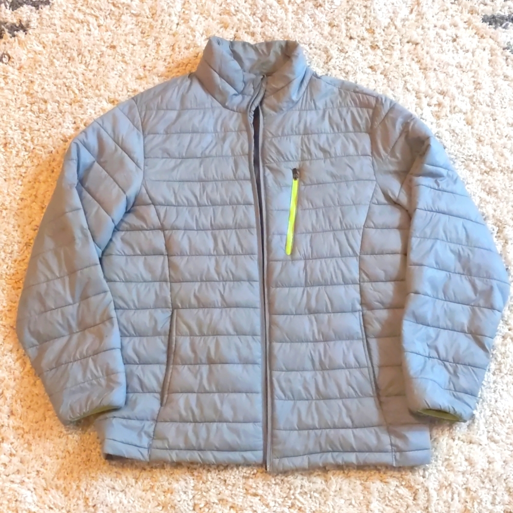 Lightweight puffer jacket